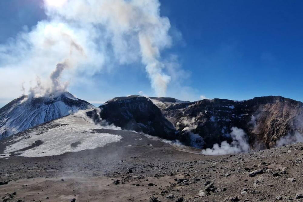 Trekking Etna 3400 m Trekking Crateri sommitali Etna 3400 m, cresta